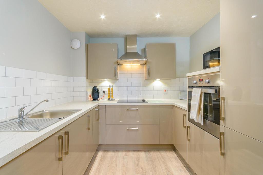 EGDOLNIWERT4 - Kitchen C.jpg