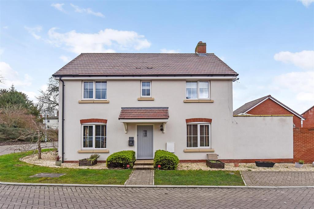 Dowse Close, Tidworth 3 bed detached house £360,000