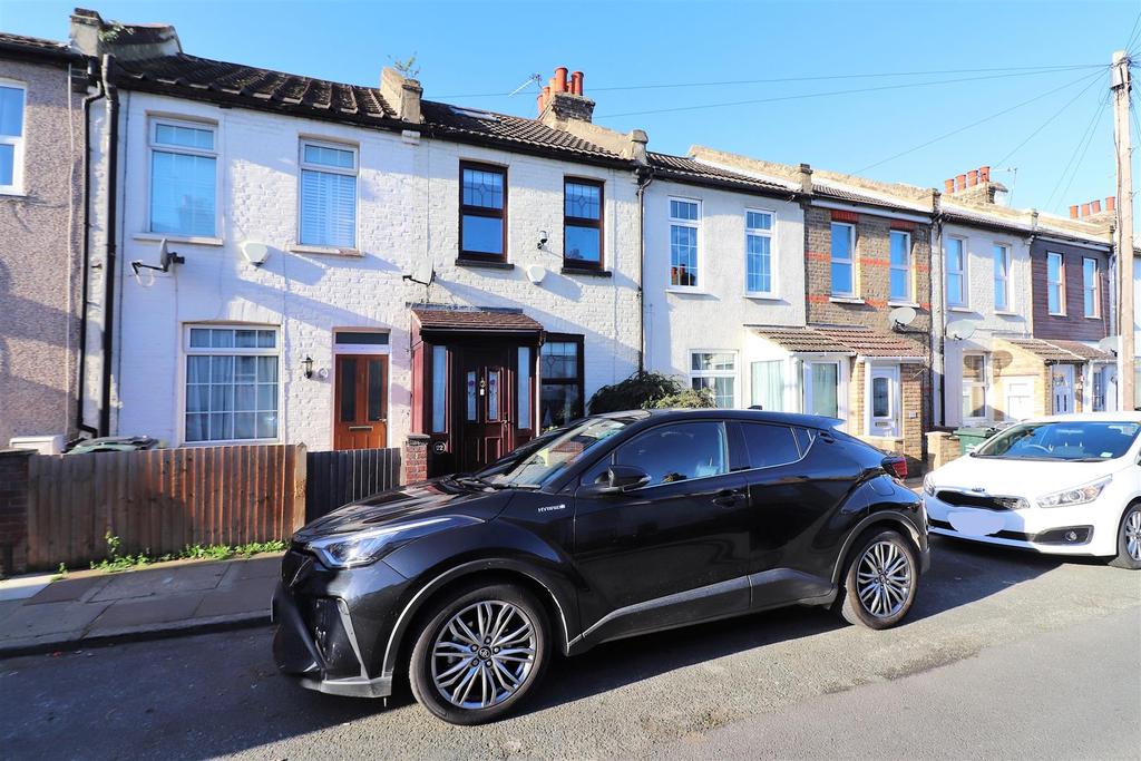 Howard Road, Dartford 3 bed house £350,000