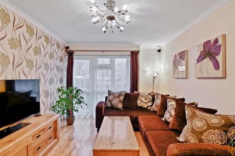 41 Wadhurst Close, London, SE20 8TA
