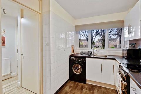 41 Wadhurst Close, London, SE20 8TA