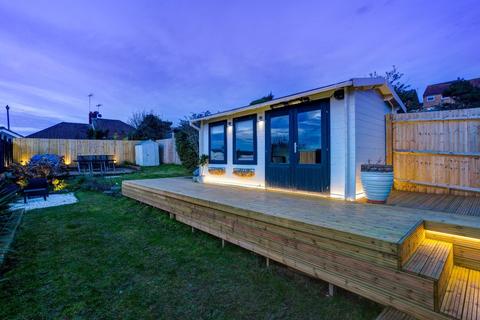 17 Downsview Road, Portslade, Brighton, BN41 2HQ