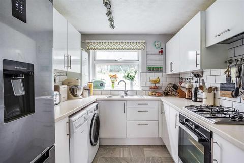 57 Mill Lane, Oxted, RH8 9DS