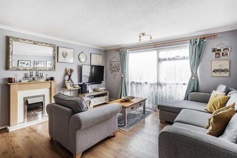 57 Mill Lane, Oxted, RH8 9DS