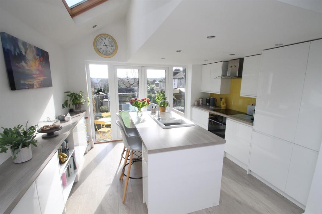 Milton Street, Maidstone 3 bed terraced house £320,000