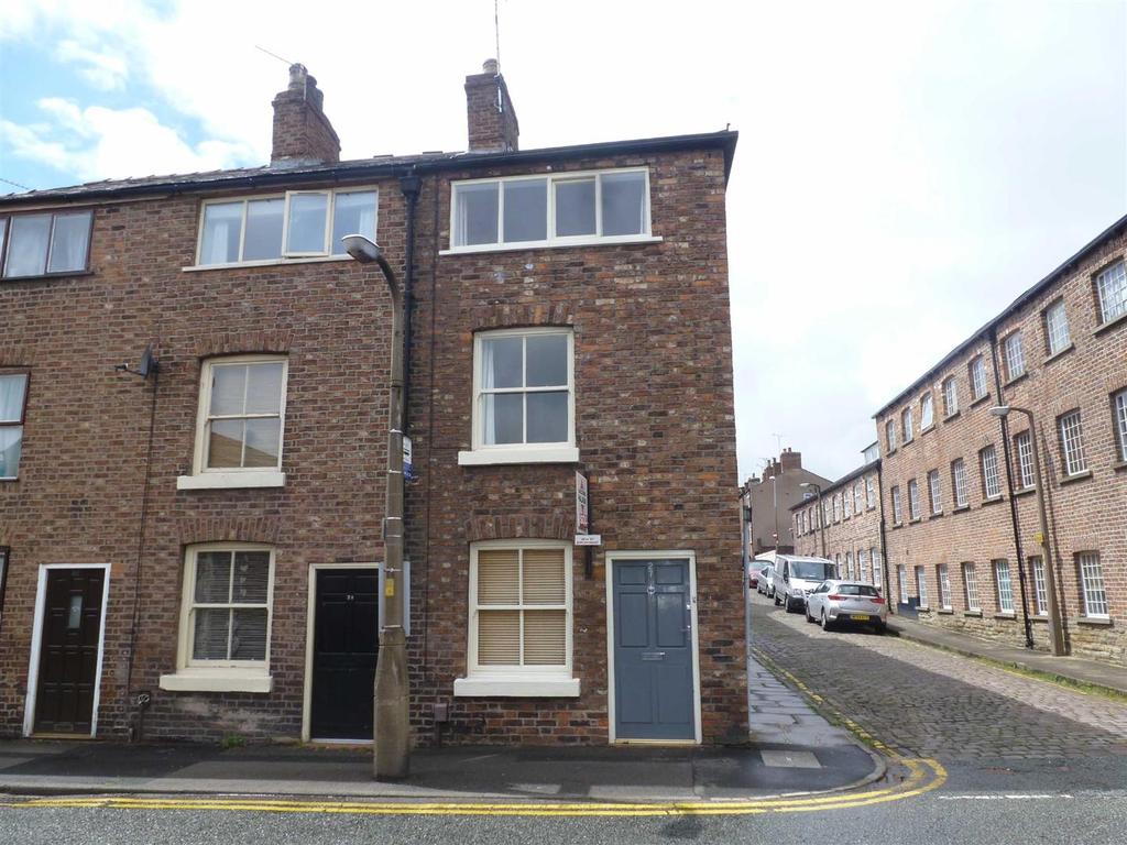 Catherine Street, Macclesfield 3 bed end of terrace house £780 pcm (£