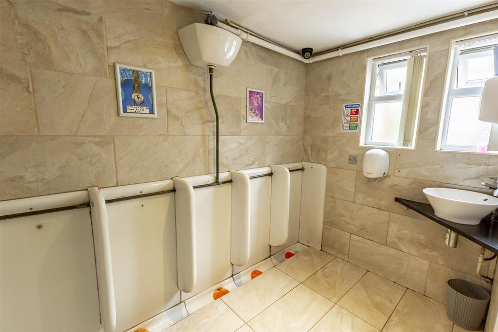 Gents facilities