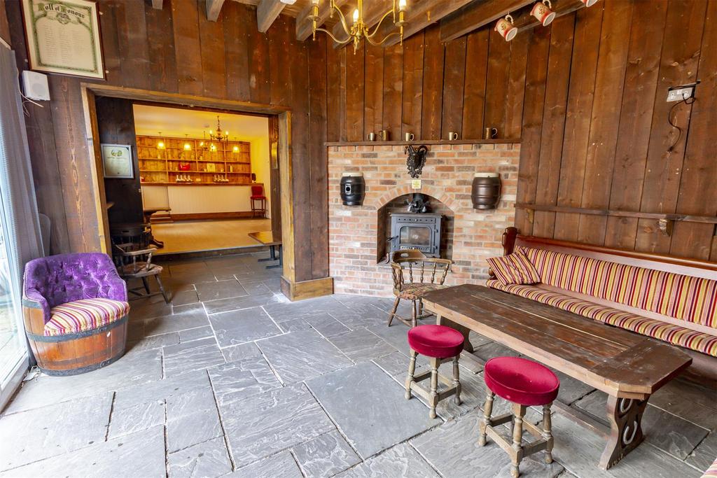 Coach house/annexe