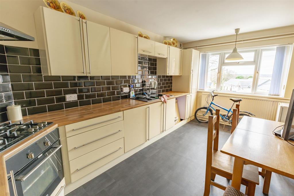 Dining kitchen