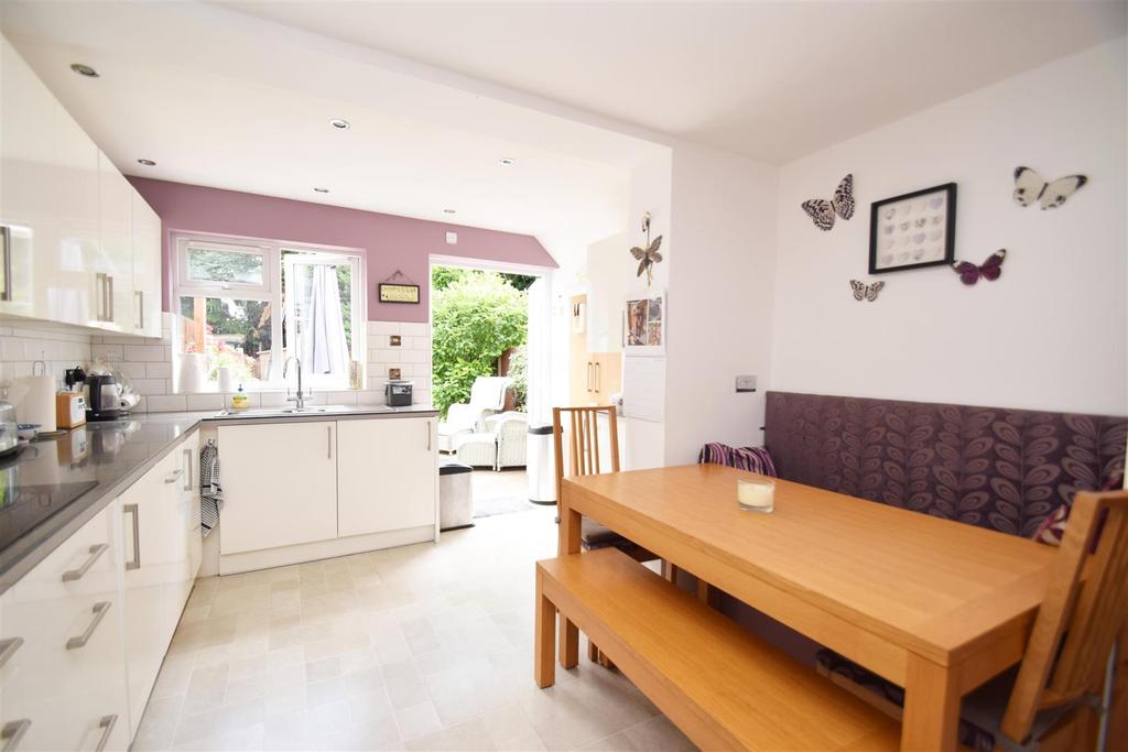Wheatley Road, Isleworth 2 bed £375,000