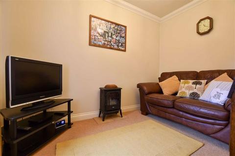 28 Cotswold Drive, Wellingborough, NN8 2JB