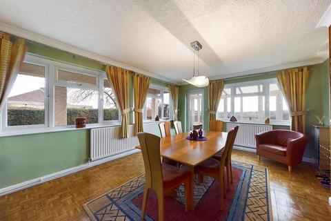 108 Broom Hill Road, Rochester, ME2 3LF