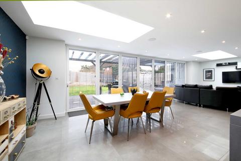 Oberhausen Brindle Lane, Forty Green, Beaconsfield, HP9 1XT