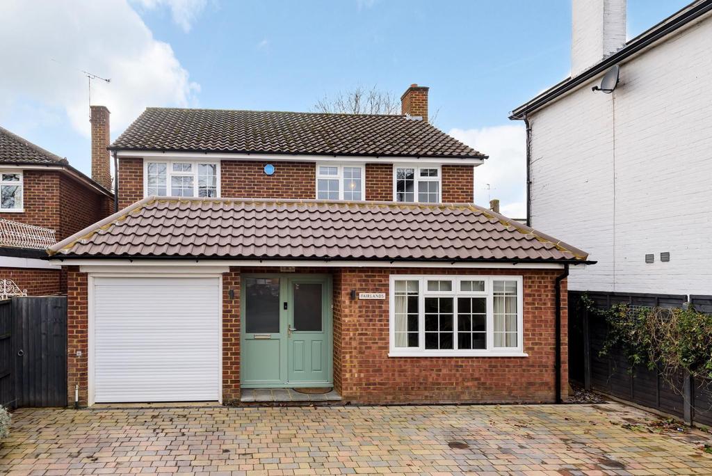 Mayfield Road, Hersham, WaltonOnThames, KT12 4 bed detached house £