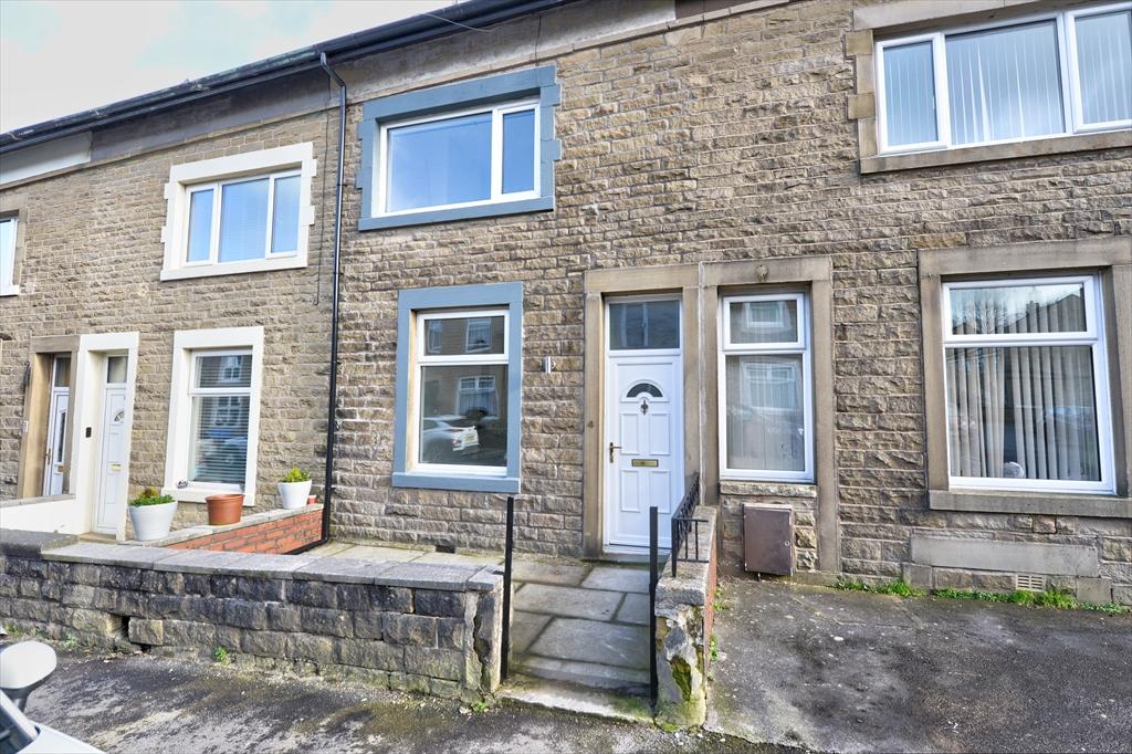 Arthur Street, Barnoldswick, BB18 2 bed terraced house £675 pcm (£156 pw)