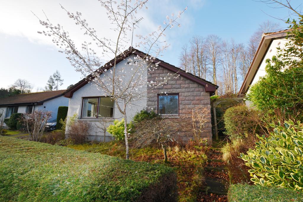 Woodside Drive, Forres 2 bed bungalow £210,000