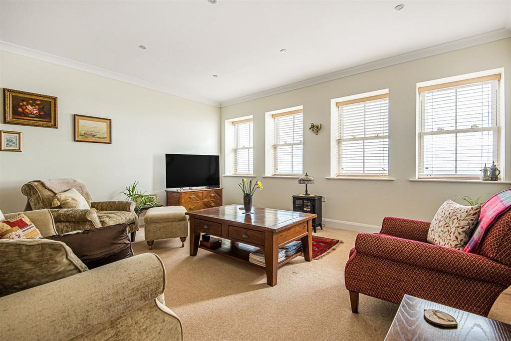 Esplanade Grande, The Esplanade, Bognor Regis, PO21 2 bed flat £550,000