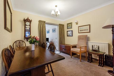 43 Hillside Road, Marlow, SL7 3JX