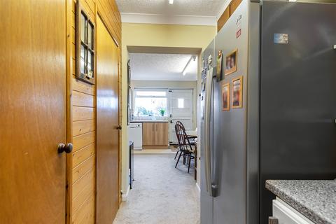 43 Hillside Road, Marlow, SL7 3JX