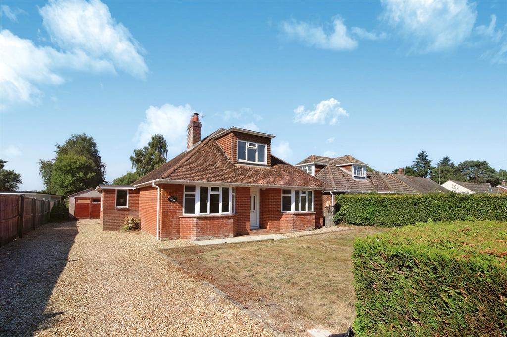 Mockbeggar Lane, Ibsley, Ringwood... 4 bed detached house £800,000