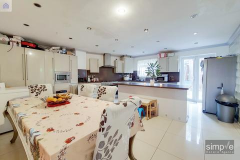 81 Ferrymead Gardens, Greenford, UB6 9NH