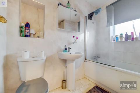 81 Ferrymead Gardens, Greenford, UB6 9NH