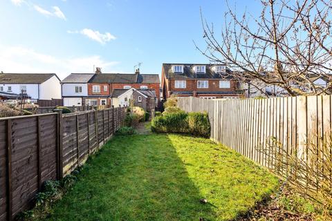 70 Kings Road, Godalming, GU7 3ES