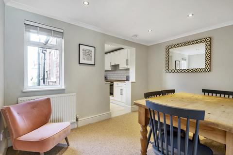 70 Kings Road, Godalming, GU7 3ES