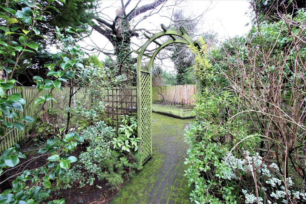 Sectret Garden Arch