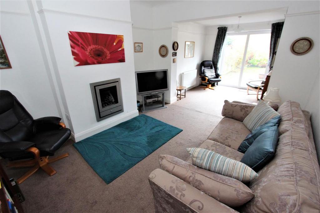 Dining/Family Room