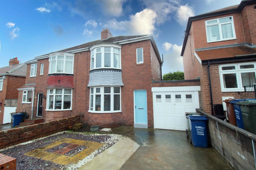 Turret Road, Denton Burn, Newcastle... 2 bed semidetached house £145,000