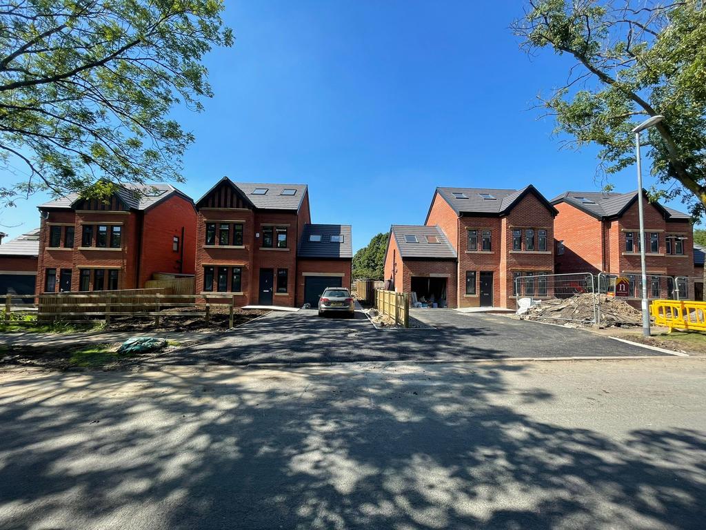 Buckley Hill Lane, Milnrow, Rochdale, OL16 4 bed detached house for