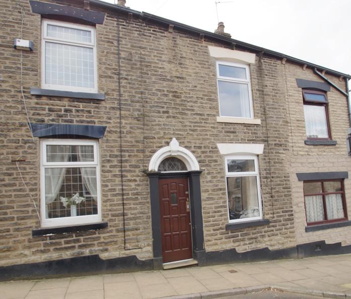 West Street, Lees OL4 2 bed terraced house £650 pcm (£150 pw)