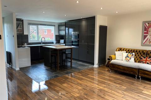 22 Bell Close, Stafford, ST16 3NJ