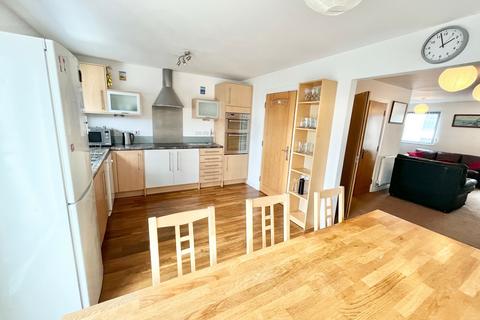 4 bedroom townhouse to rent, St. Catherines Court, Maritime Quarter, Swansea, SA1 1SD