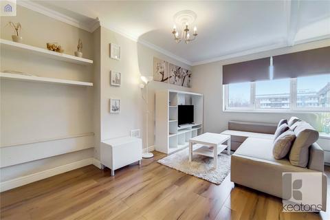 Studio to rent, Galveston House, Harford Street, London, E1