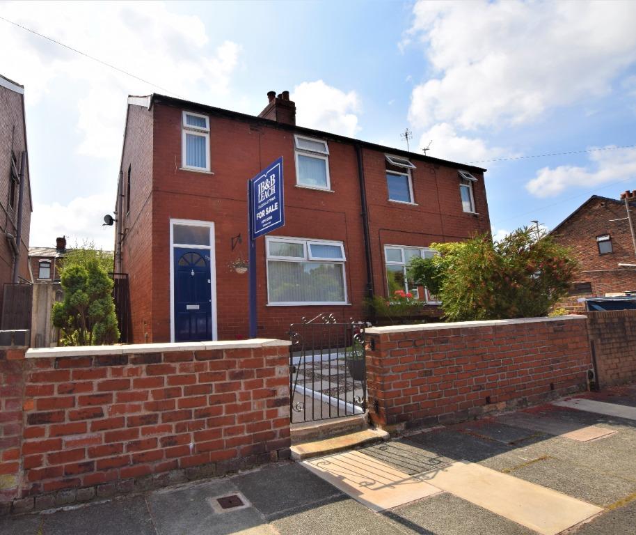 Doulton Street, West Park, St Helens... 3 bed semidetached house £145,000