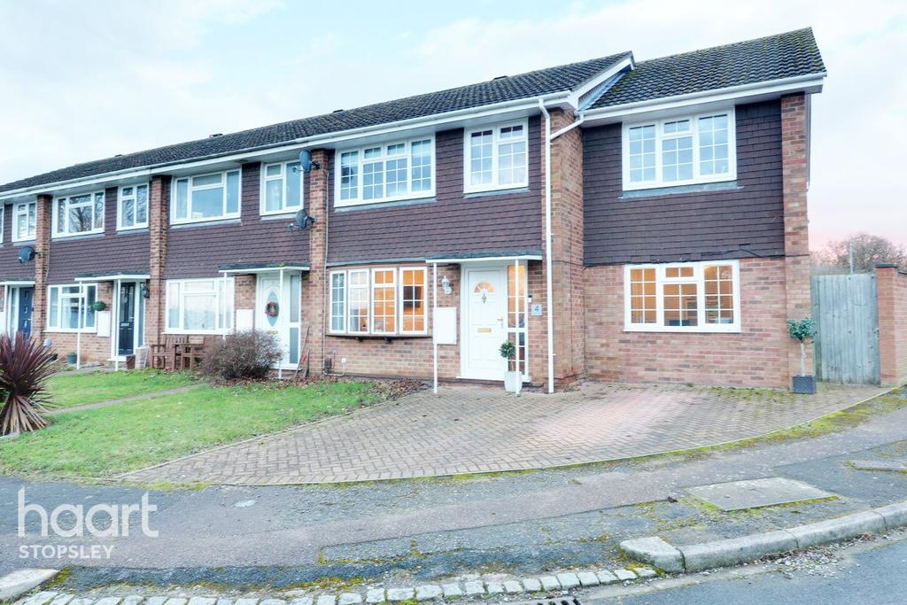 Rosebay Close, Flitwick Village 4 bed end of terrace house £450,000