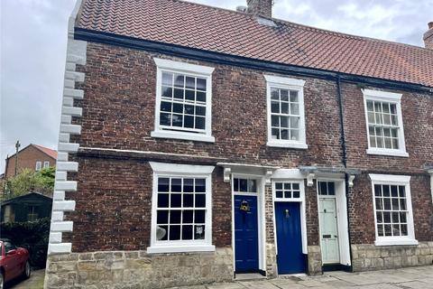 4 bedroom end of terrace house for sale, Kirkgate, Bridlington, East Yorkshire, YO16