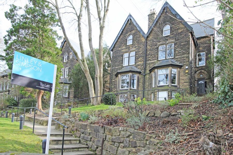 HOLLIN LANE, WEETWOOD, LEEDS, LS16 5LZ 2 bed apartment £850 pcm (£196 pw)