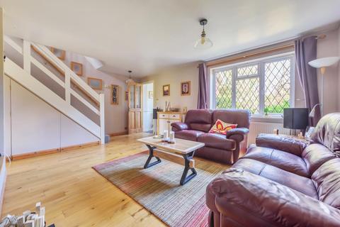 20 Aragon Close, Sunbury-on-thames, TW16 7JR
