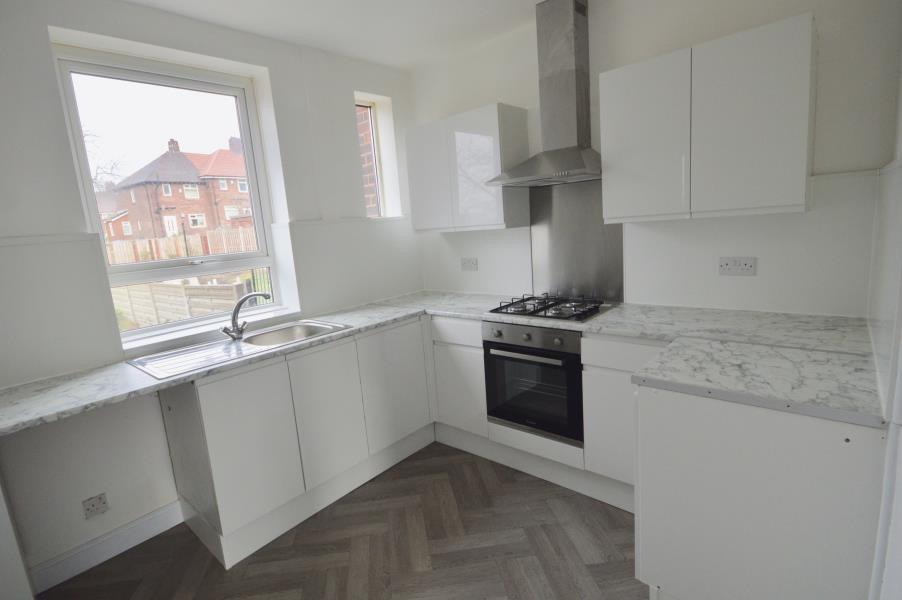 Barrie Crescent, Sheffield, S5 3 bed semidetached house £725 pcm (£