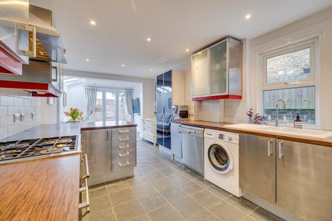 125a Mortimer Road, London, NW10 5TN
