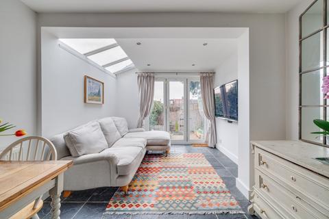 125a Mortimer Road, London, NW10 5TN