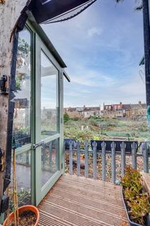 125a Mortimer Road, London, NW10 5TN