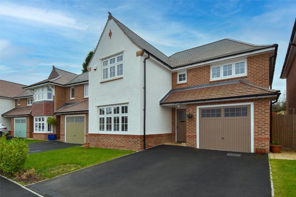 Fairfield Drive, heath, Redditch... 4 bed detached house £435,000