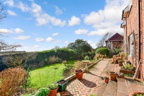 La Corniche Brewers Hill, Sandgate, Folkestone, CT20 3DH