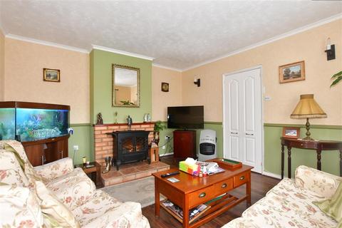 5 Downs Close, East Studdal, Dover, CT15 5BY