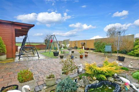 5 Downs Close, East Studdal, Dover, CT15 5BY