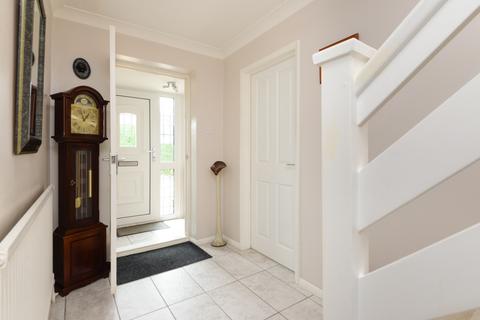 10 Elizabeth Drive, Capel Le Ferne, Folkestone, CT18 7NA